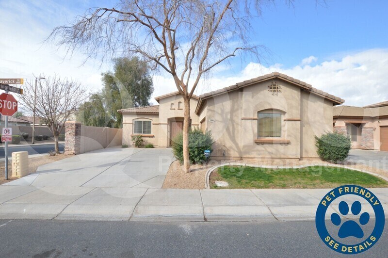 Primary Photo - 1100 S Maverick St
