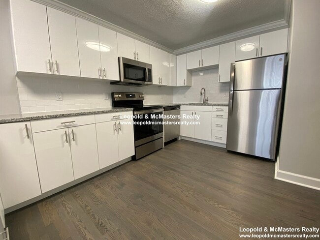 Building Photo - 520 Washington St