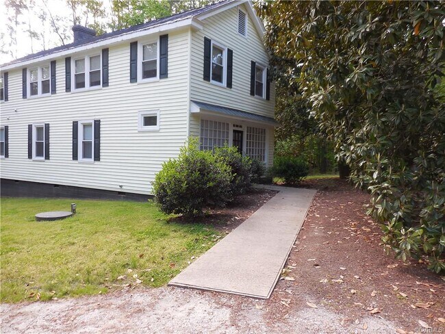 Building Photo - 600 Manakin Rd