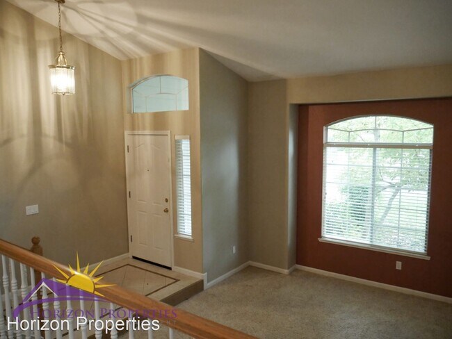 Building Photo - 4 br, 3 bath House - 11912 Silver Cliff Way
