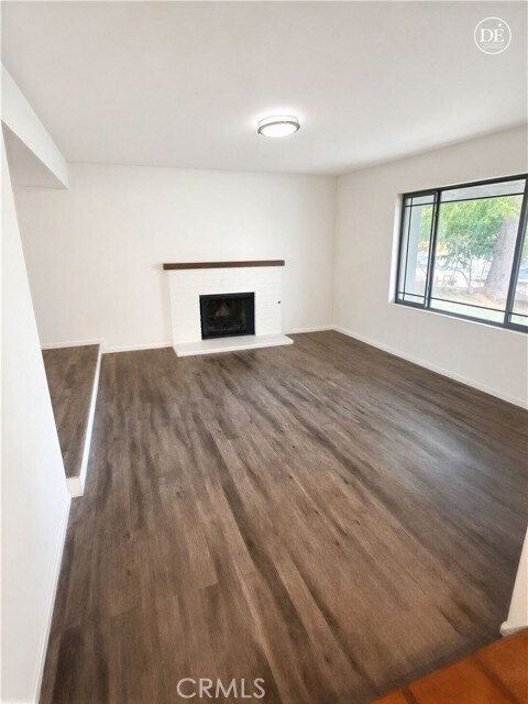 Foto del edificio - 4333 Hillside Dr
