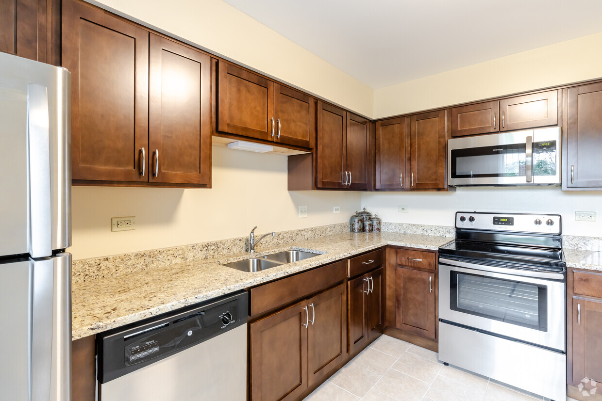 Renovated Kitchens with Granite Countertops - Parkside Estates