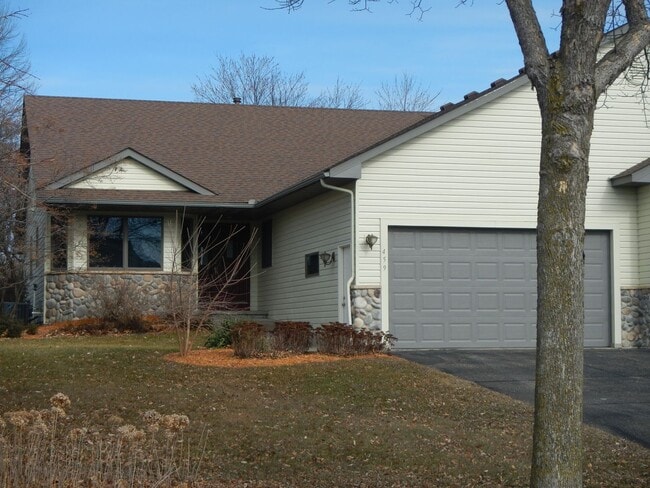 Building Photo - Nice 3 Bedroom 3 Bathroom Twinhome in River Falls