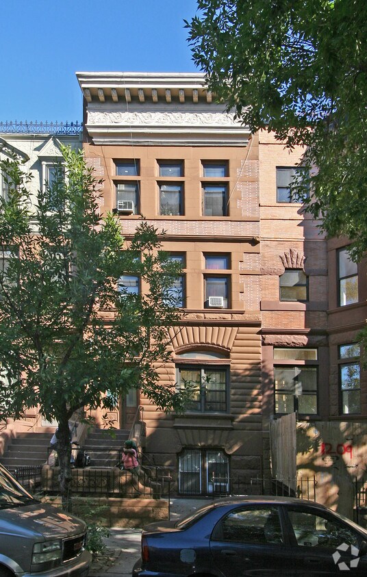 Primary Photo - 1207 Dean St