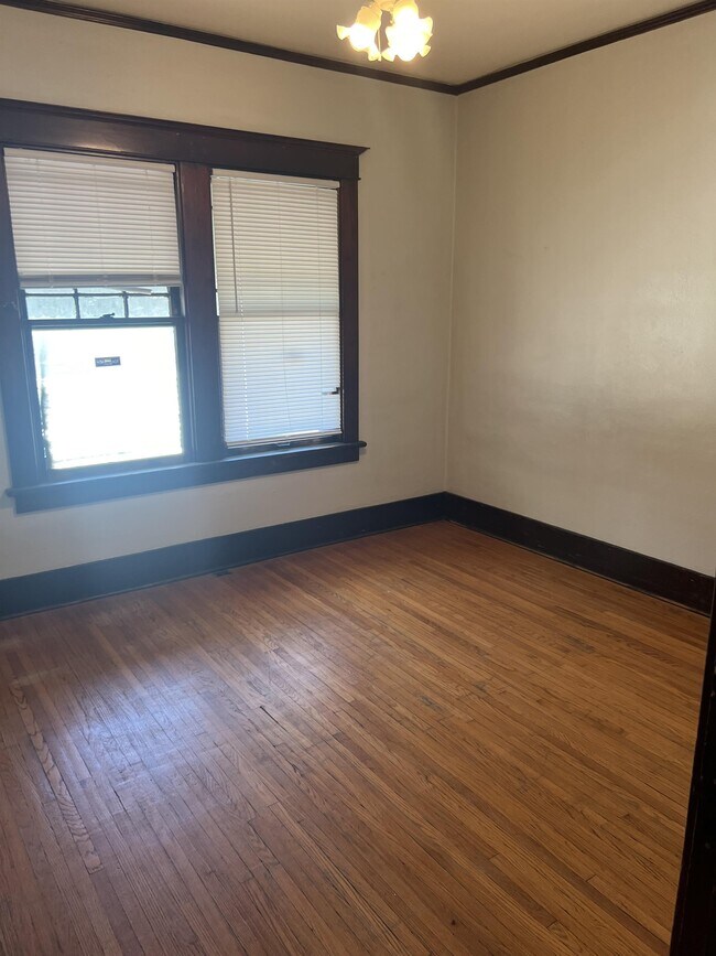 Foto del edificio - 210 W Richmond Ave