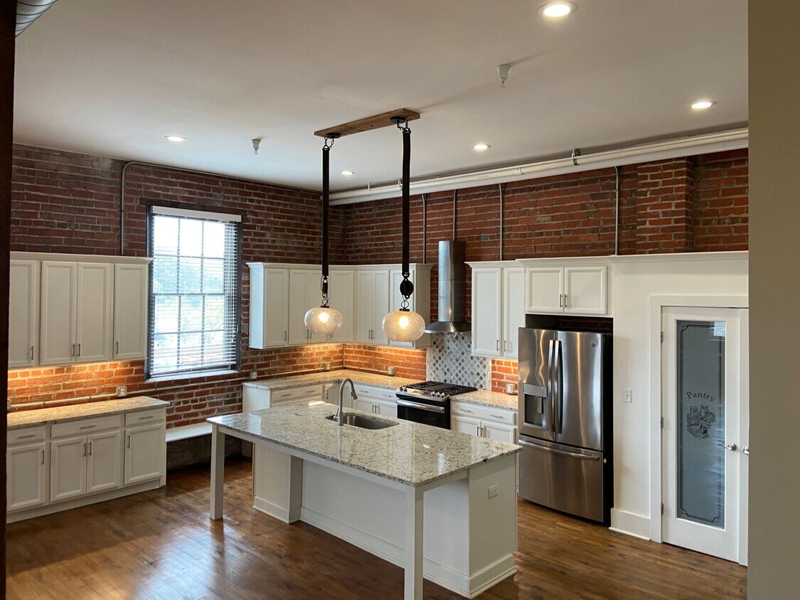 1200 Commerce St Unit 1, Lynchburg, VA 24504 1200 Commerce St