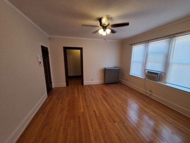 Building Photo - 2342 N Spaulding Ave