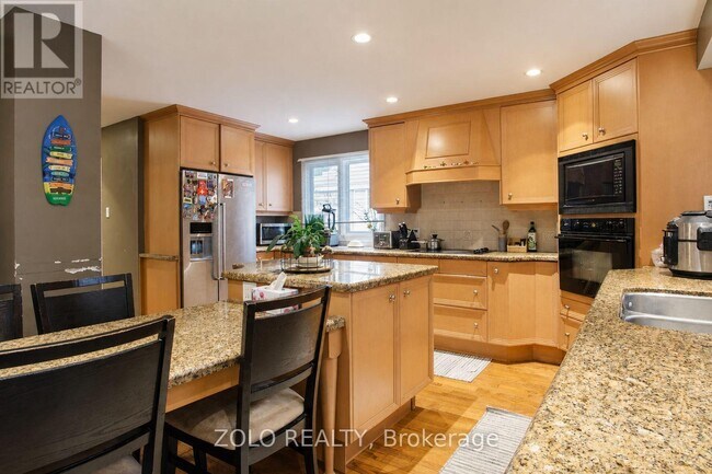Photo du bâtiment - 4084 Rolling Valley Dr