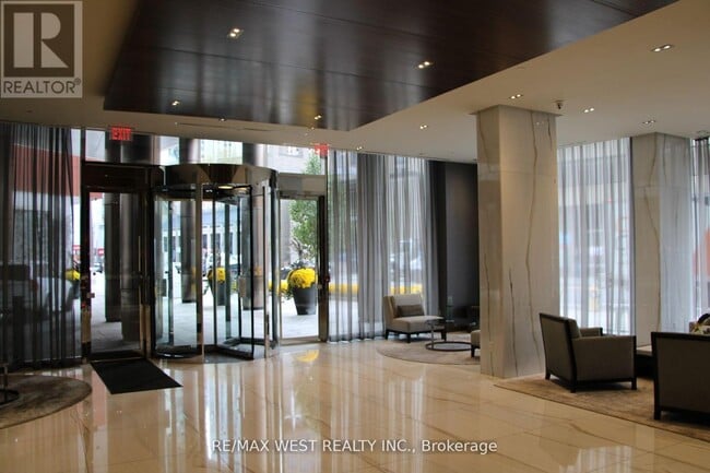 Photo du bâtiment - 88-288 Davenport Rd