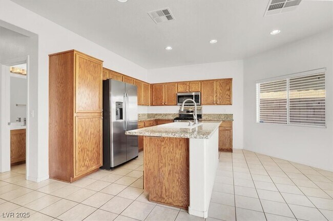 Building Photo - 6536 Casamar St
