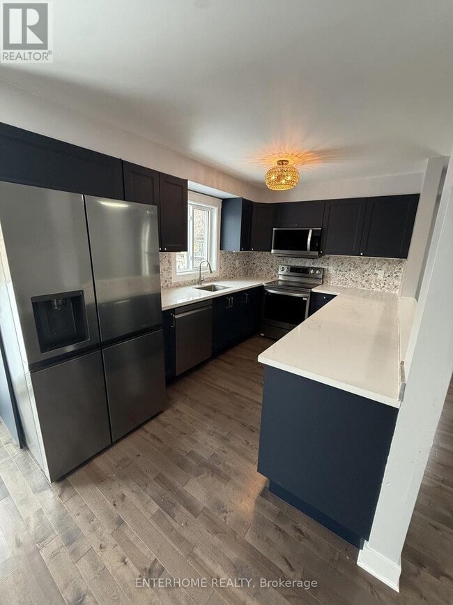 Photo du bâtiment - 127 Birchwood Dr