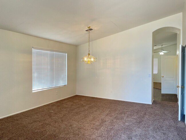 Foto del edificio - RANCHO EL DORADO INTERIOR UPDATE 3 BEDROOM...