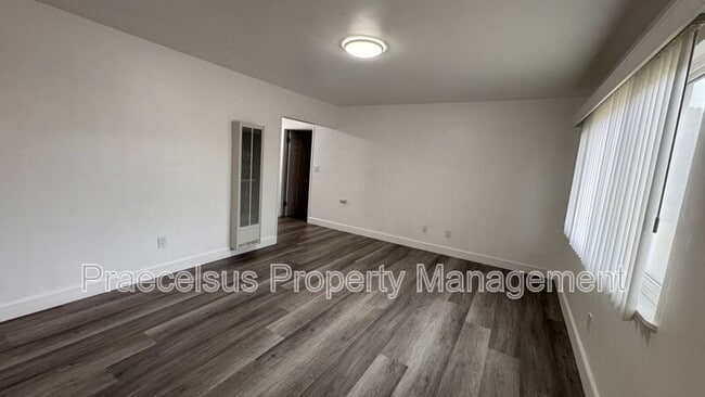 Building Photo - 8235 Alton Dr