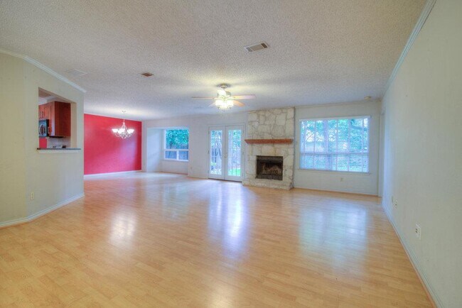 Foto del edificio - 5304 Wolf Run