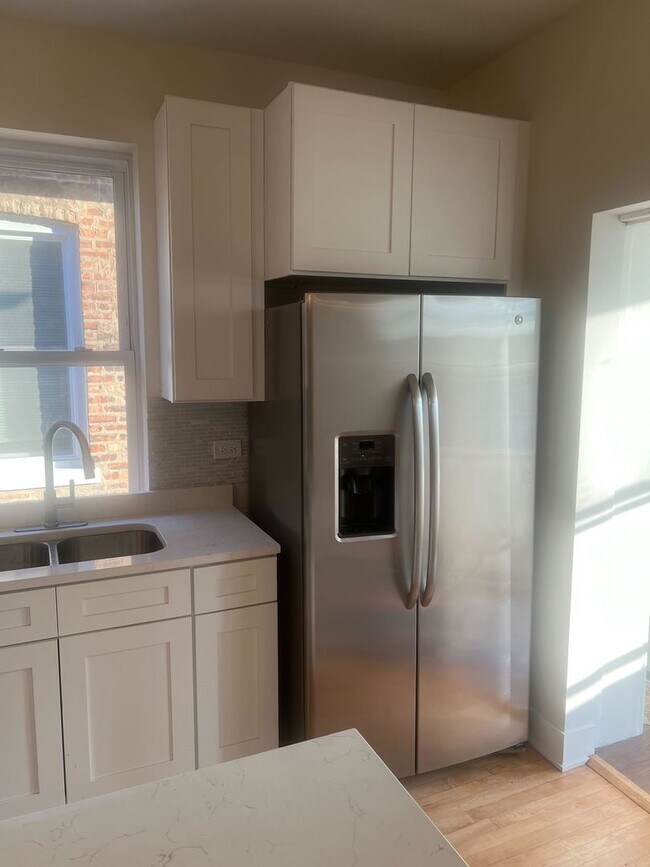 Foto del edificio - 6834 S Talman Ave