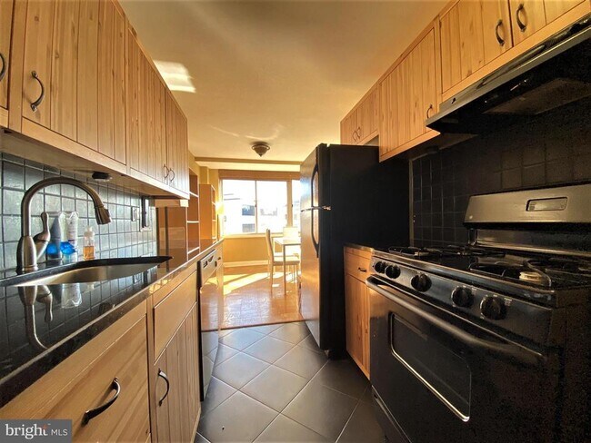 Foto del edificio - 922 24th St NW