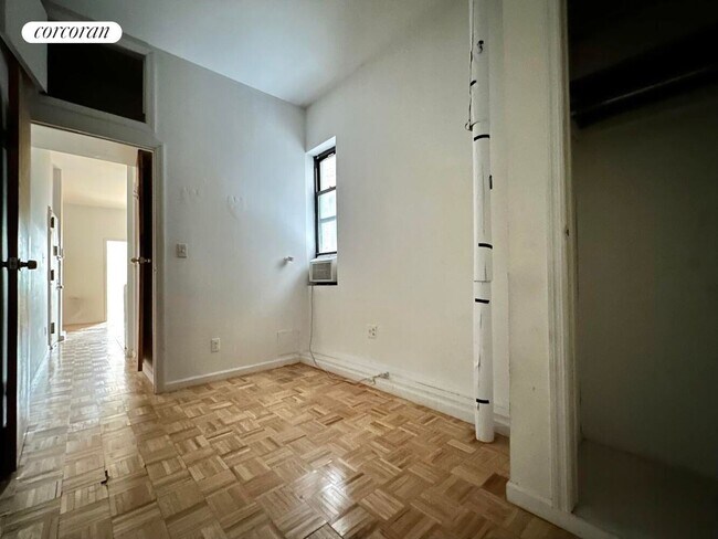 Foto del edificio - 424 E 66th St
