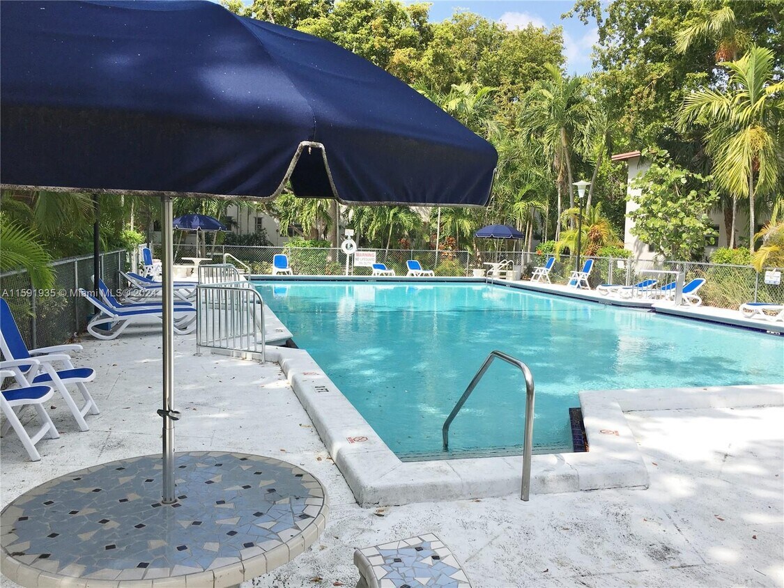 Primary Photo - 7965 SW 57th Ave