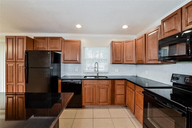 Building Photo - 1324 Bob Cat Ct