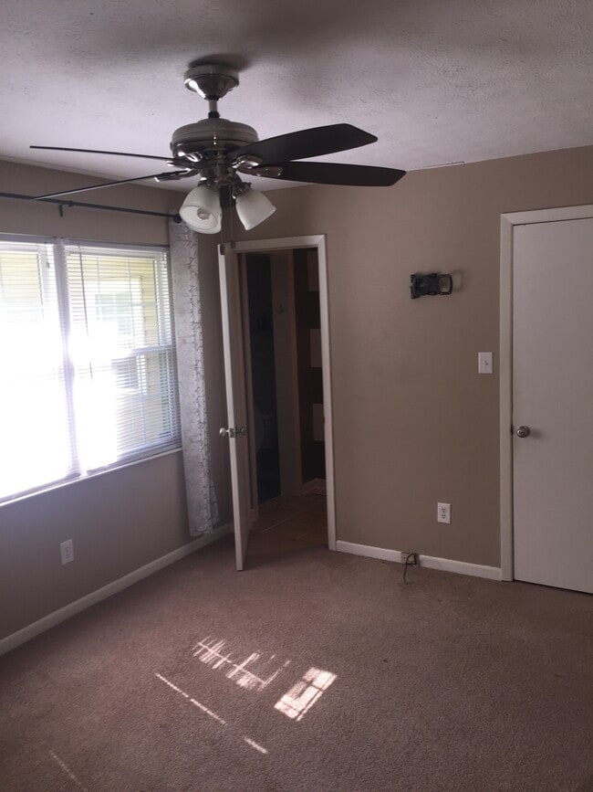 Master Bedroom - 1719 Frank Watts Rd