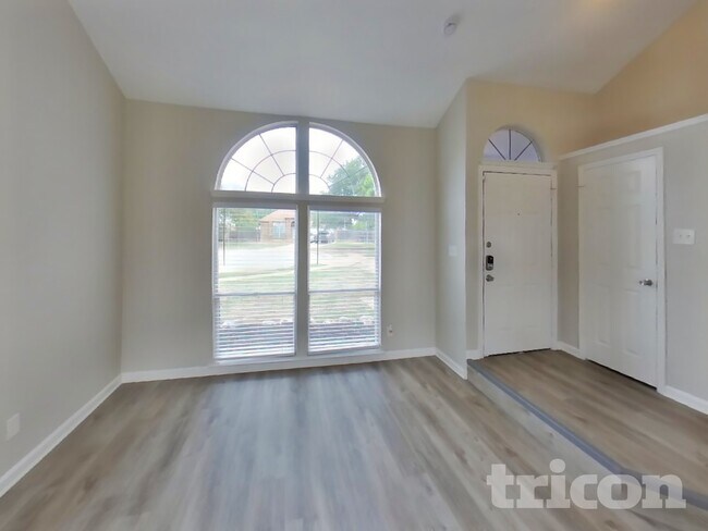 Foto del edificio - 7501 Trotter Ct