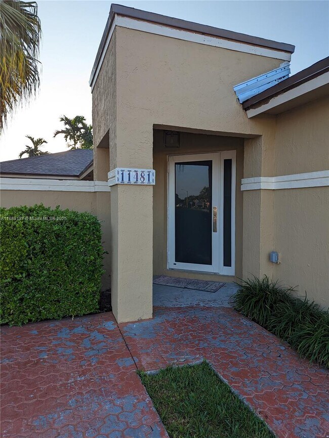 Foto del edificio - 11481 SW 145th Ave