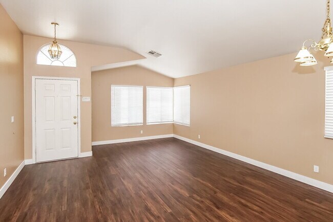 Building Photo - 4432 Rodman Dr