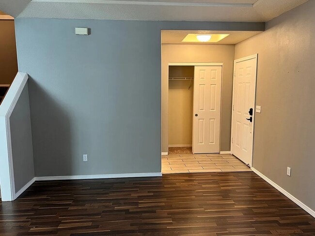 Building Photo - 8225 Sweetbrier Loop SE