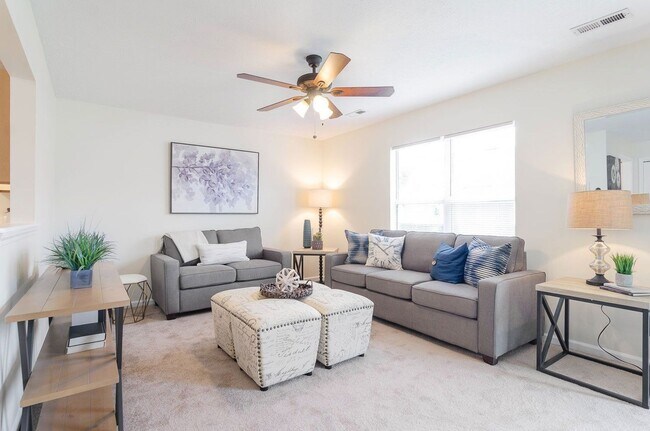 Foto del interior - Garden Grove Townhomes