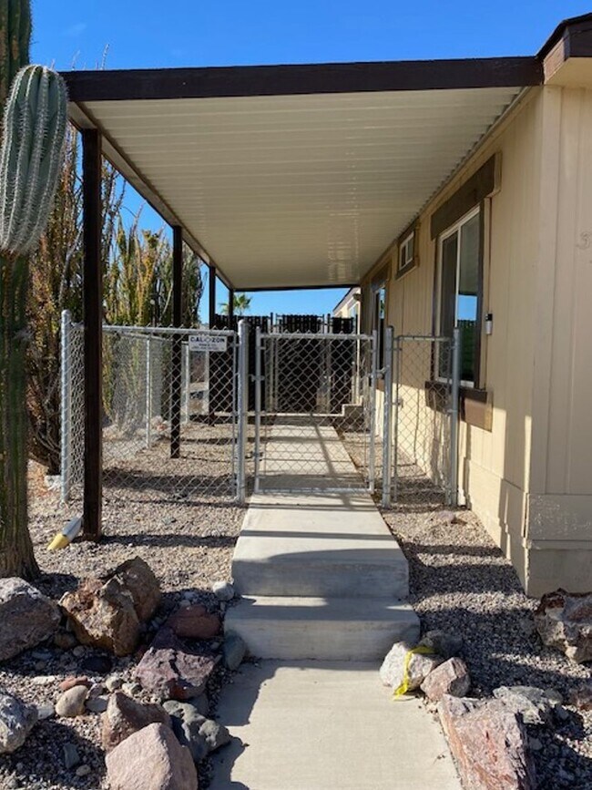 Building Photo - Beautiful fully remodeled 3 bedroom home