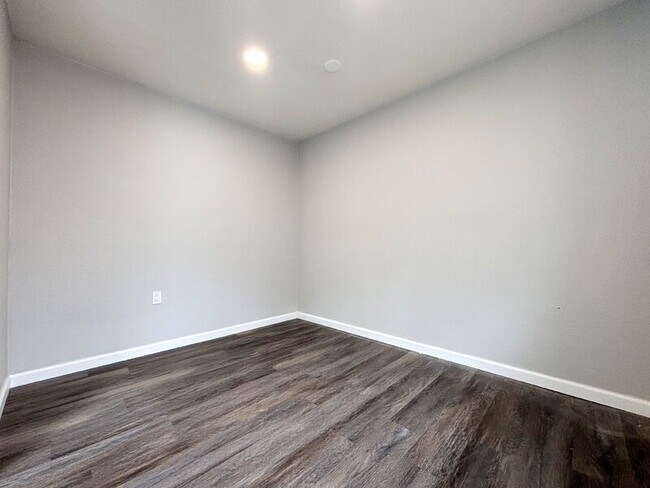 Foto del edificio - 1414 E 61st St