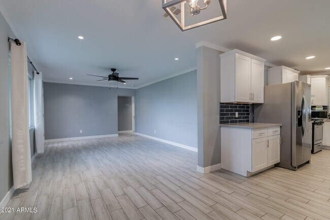 Building Photo - Fully Remodeled 3bd/2bath with Casita