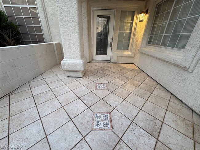 Foto del edificio - 9986 Catalina Canyon Ave