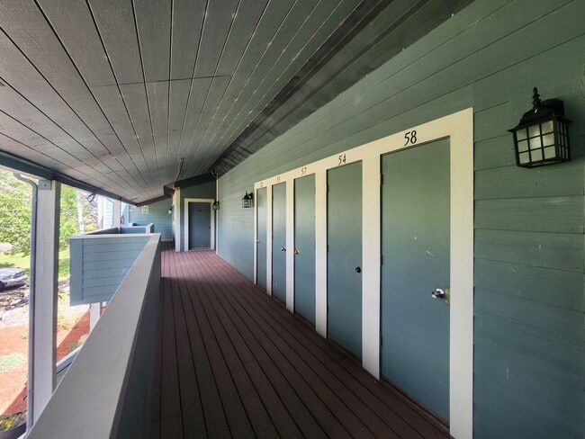 Building Photo - Pinon Condo