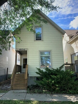 Building Photo - 604 E Mifflin St