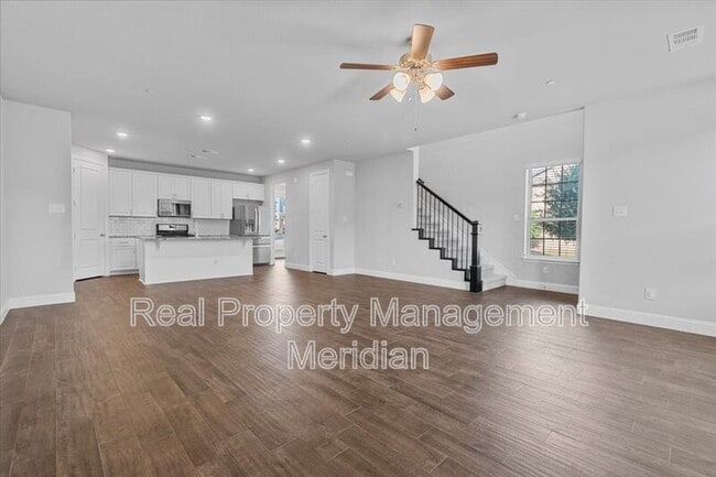 Building Photo - 815 Ponds Edge Ln