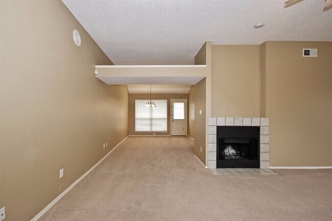 Building Photo - 6439 Royal Cedar Dr