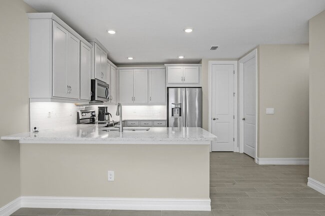 Building Photo - ** 3Bed/2Bath ~ Stunning Villa In the Heart of Estero ~ Milan Villas **