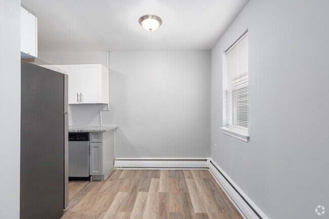 1BR, 1BA - 650SF - Dining Area - Mt. Vernon Apartments