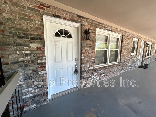 Building Photo - 189 Cedar Point Rd