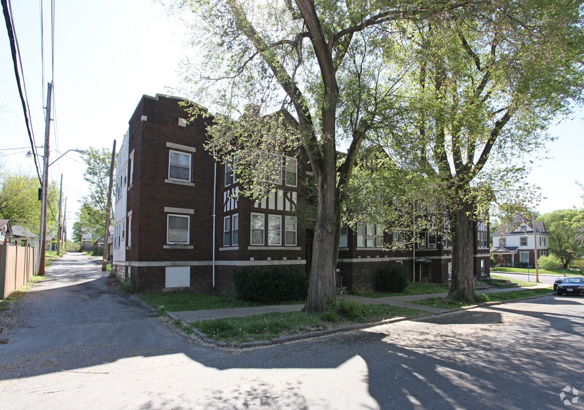 Foto del edificio - 101-107 N Indiana Ave