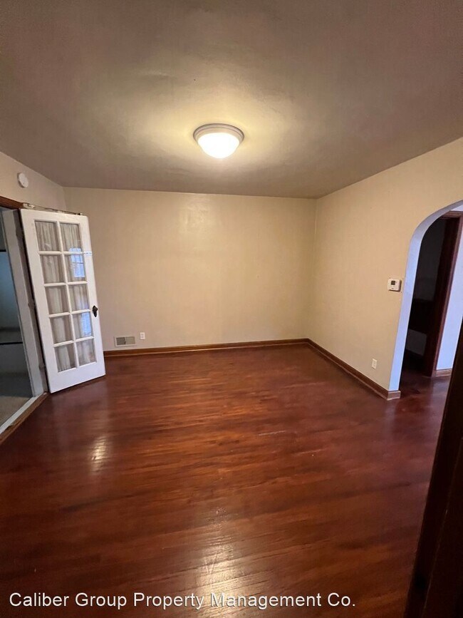 Building Photo - 4 br, 2 bath House - 2515 Iowa St