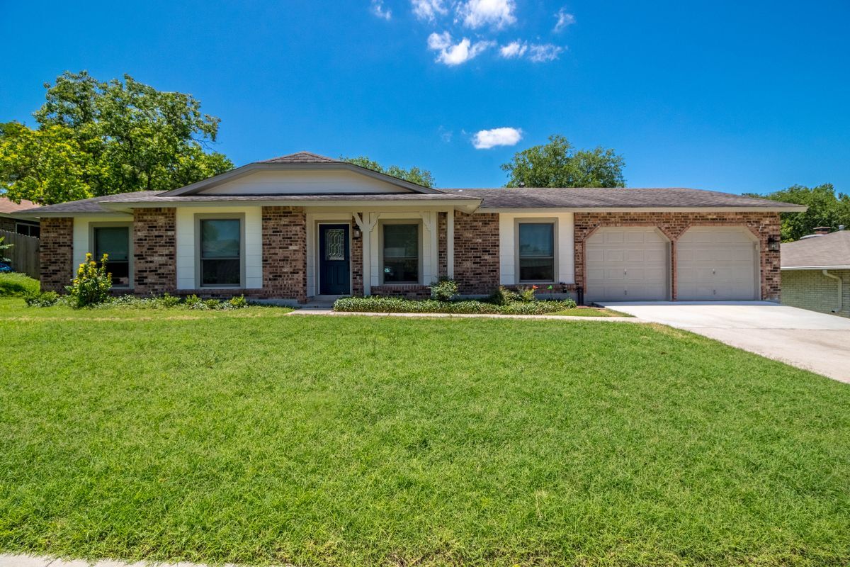 Primary Photo - 4614 Barhill Dr
