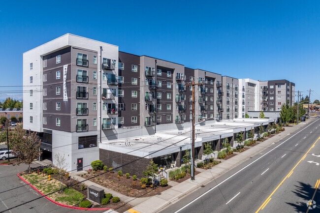 Building Photo - Latitude 112 by Vintage