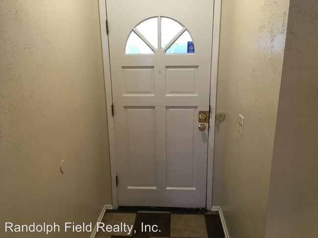 Foto del edificio - 4 br, 2 bath House - 104 MEADOW HILL