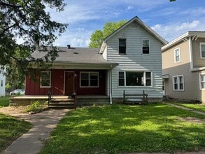 Building Photo - 333 Niagara St