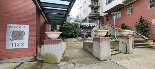 Building Photo - 1188 106th Ave NE