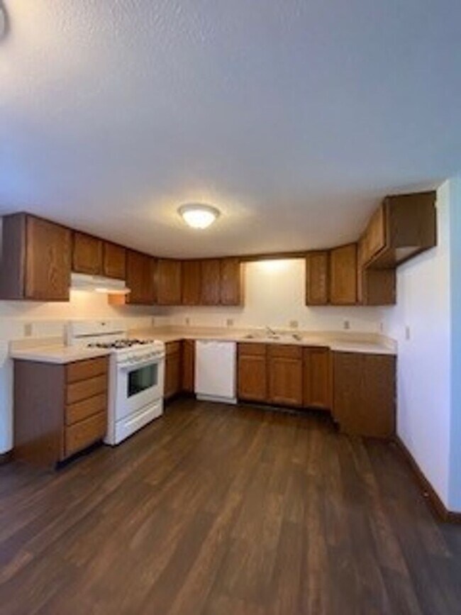 Building Photo - 116 Fawn Dr