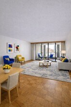 Building Photo - 77 Pond Ave