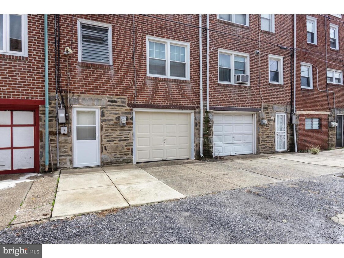 Primary Photo - 7704 Oakley Rd